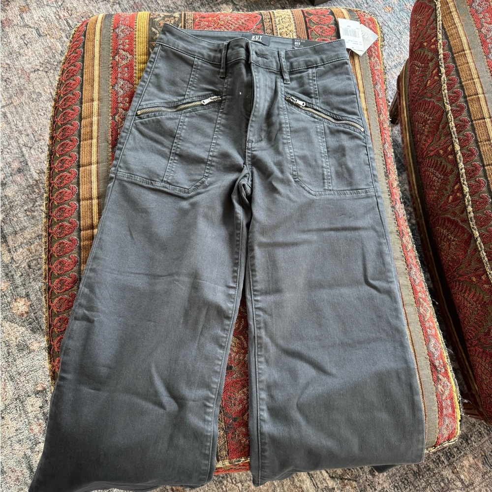 Kut from the cloth “the Meg” highrise wide leg petite black pants  size 00